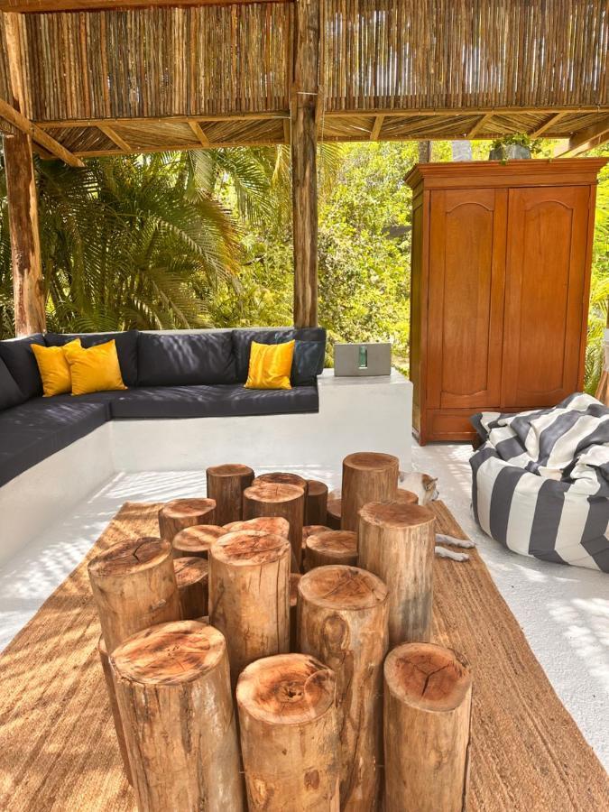 Solea, Tropical Villa
